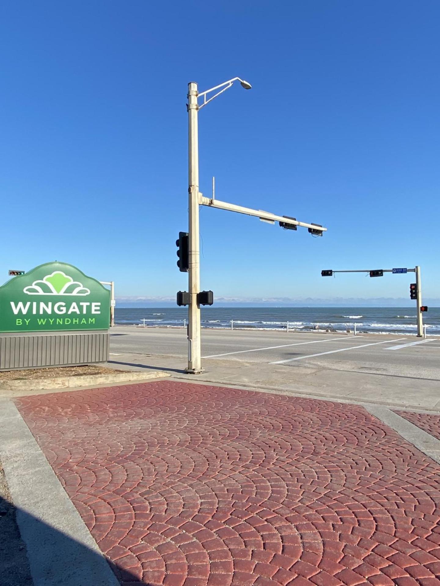 Wingate By Wyndham Galveston East Beach Hotel Exterior photo